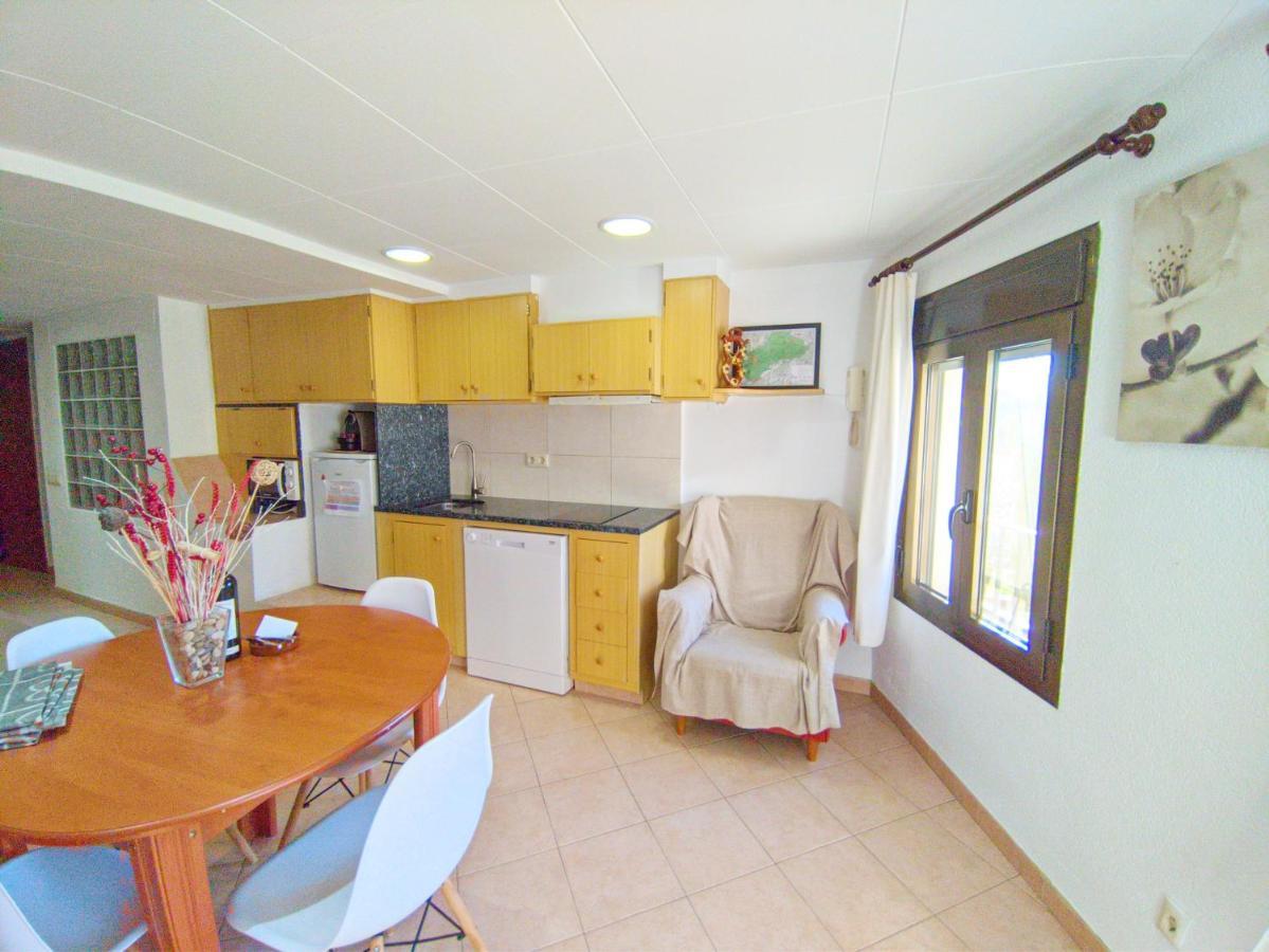 Apartament Macabeu Cim Apartaments Корнуделья Экстерьер фото